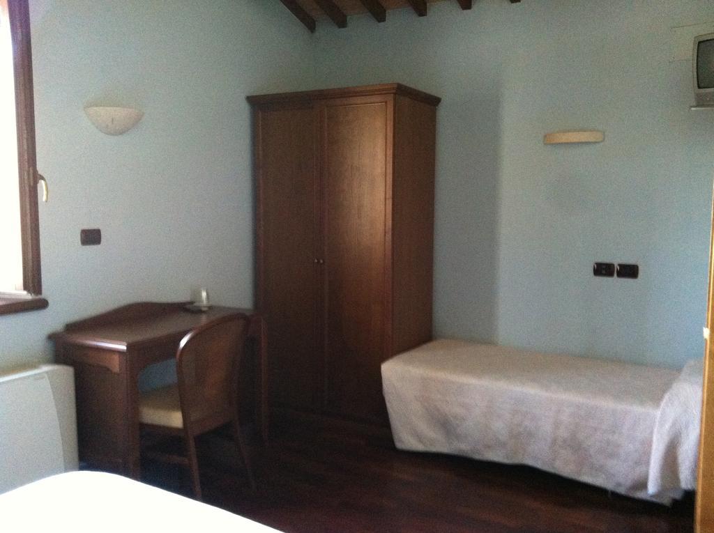 Agriturismo La Cantina Ascoli Piceno Bilik gambar